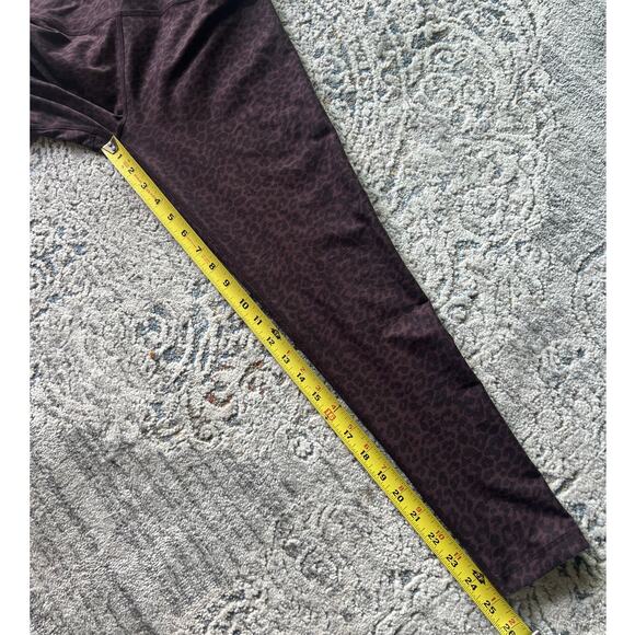 Beyond Yoga SoftMark Leopard Print High-Waisted Midi Leggings Large - Picture 12 of 12